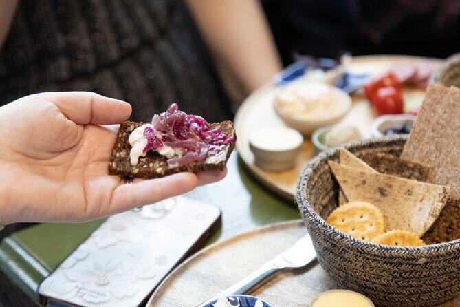 Reykjavik Food Tour - Supermarket Tour & Lunch at Microbrewery - Timing, meeting points, and how the 2–3 hours works