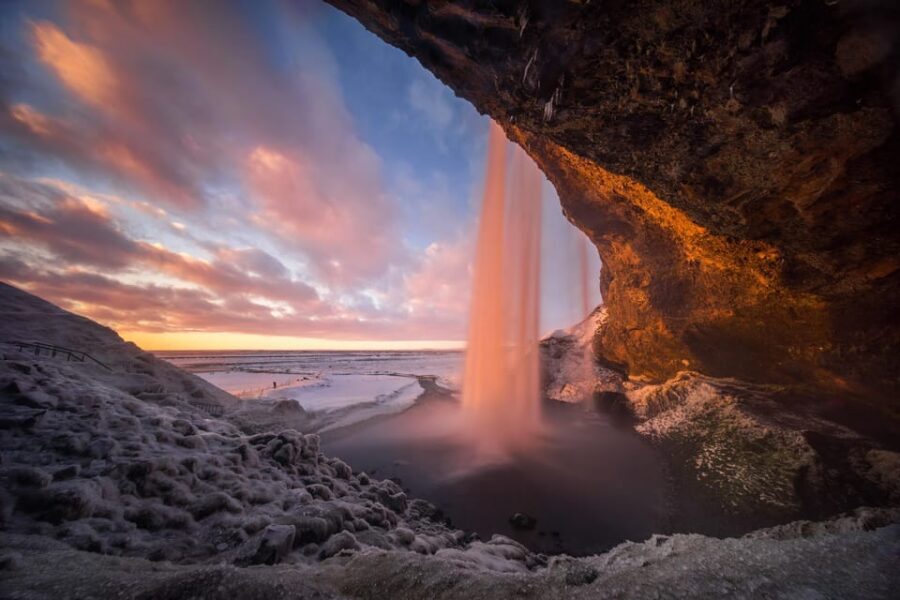 Reykjavik: Glacier Hike & South Coast Day Tour