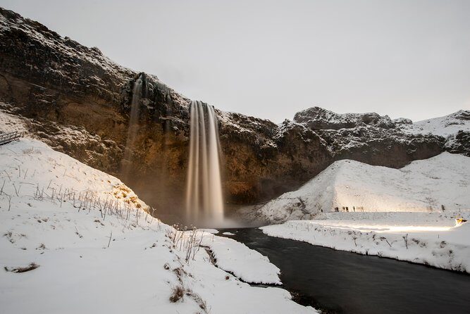 Reykjavik: Glacier Lagoon, Diamond Beach & South Coast Day Tour - Stop 5: Seljalandsfoss and the Walk-Behind Moment