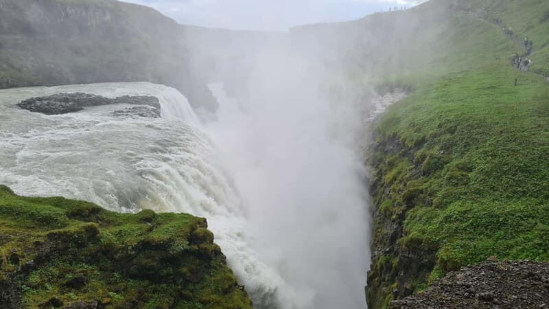 Reykjavík: Golden Circle, 2 Geysers & Geothermal Bakery Tour - Getting Picked Up in Reykjavík (And How Not to Miss It)
