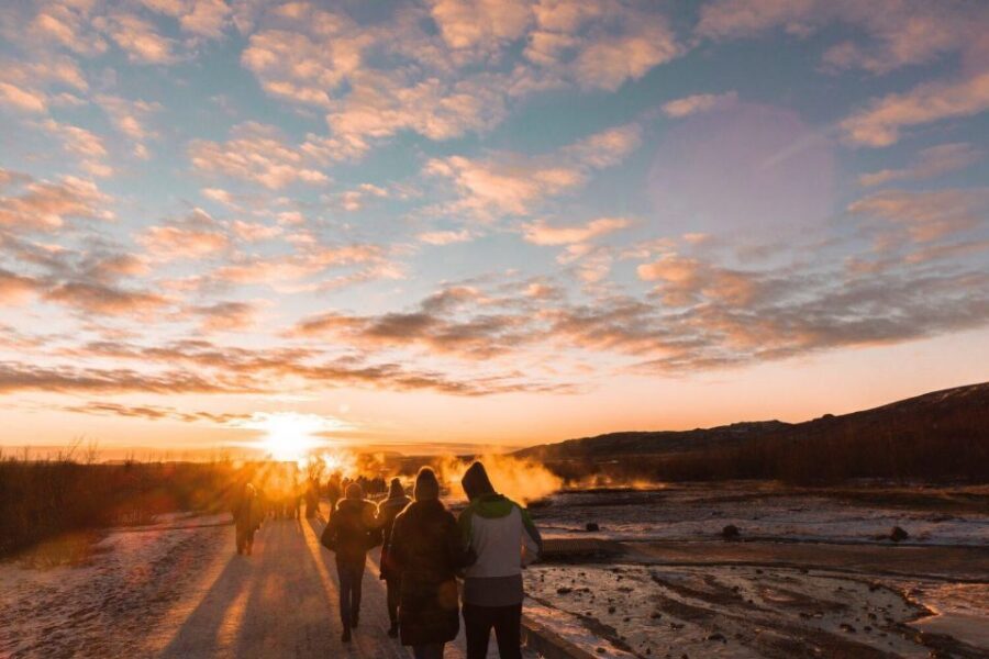 Reykjavík: Golden Circle Afternoon Tour - Guides make the day: the difference between good and great