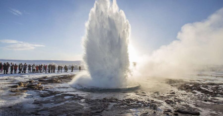 Reykjavík: Golden Circle, Bruarfoss, and Kerid Crater Tour - A 9-hour Golden Circle run from Miðborg
