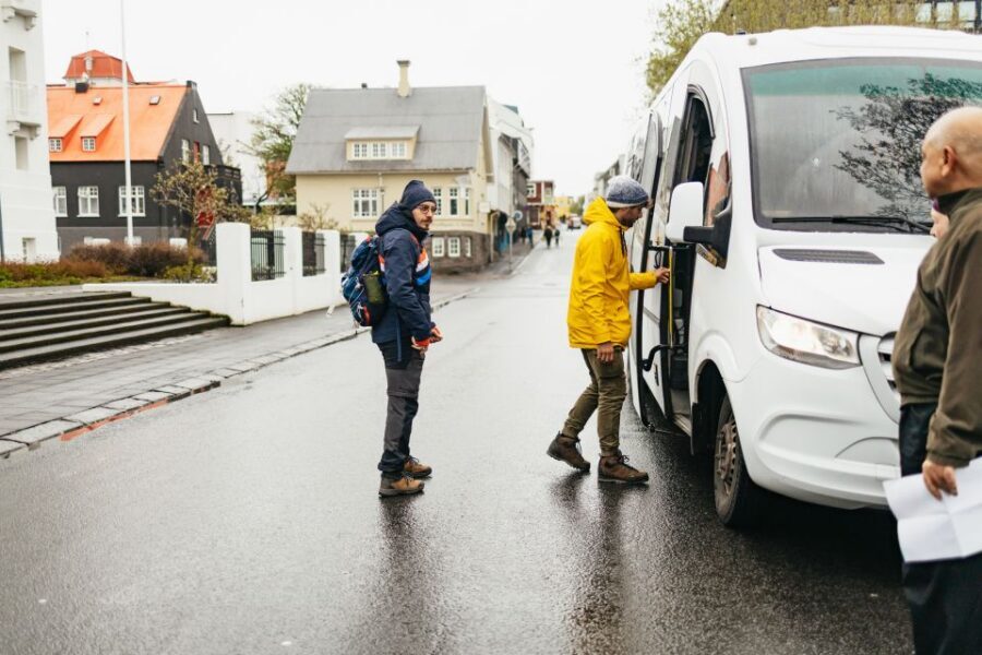 Reykjavik: Golden Circle, Crater & Blue Lagoon Minibus Tour - Geysir and Strokkur: how to plan around eruptions