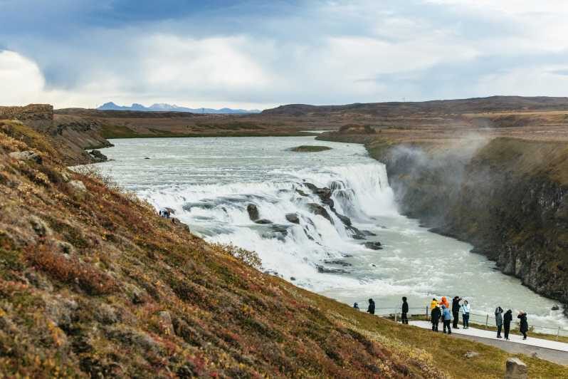 Reykjavik: Golden Circle, Kerid, and Fridheimar Minibus Tour - The Golden Circle loop in one long Reykjavik day