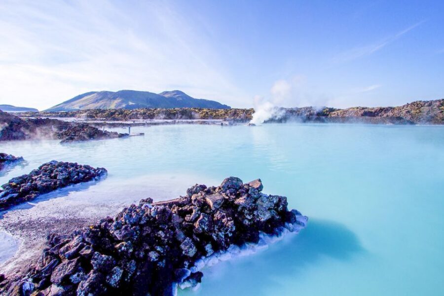 Reykjavík: Golden Circle Minibus Tour & Blue Lagoon Transfer - Gullfoss waterfall: how to use your one-hour window