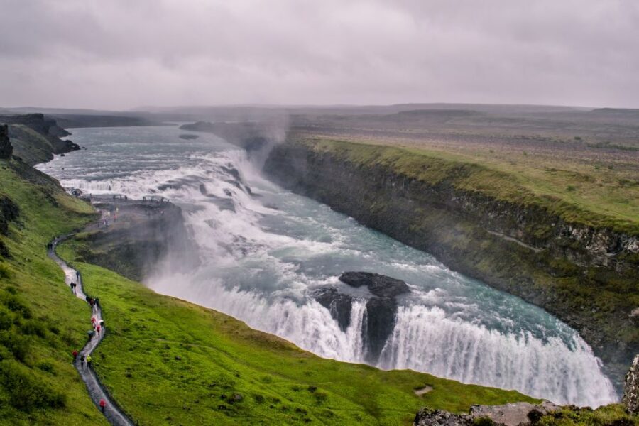 Reykjavik: Golden Circle, Tomato Farm and Kerið Crater Tour - Öxarárfoss and Efstidalur Farm: quick breaks that add local texture