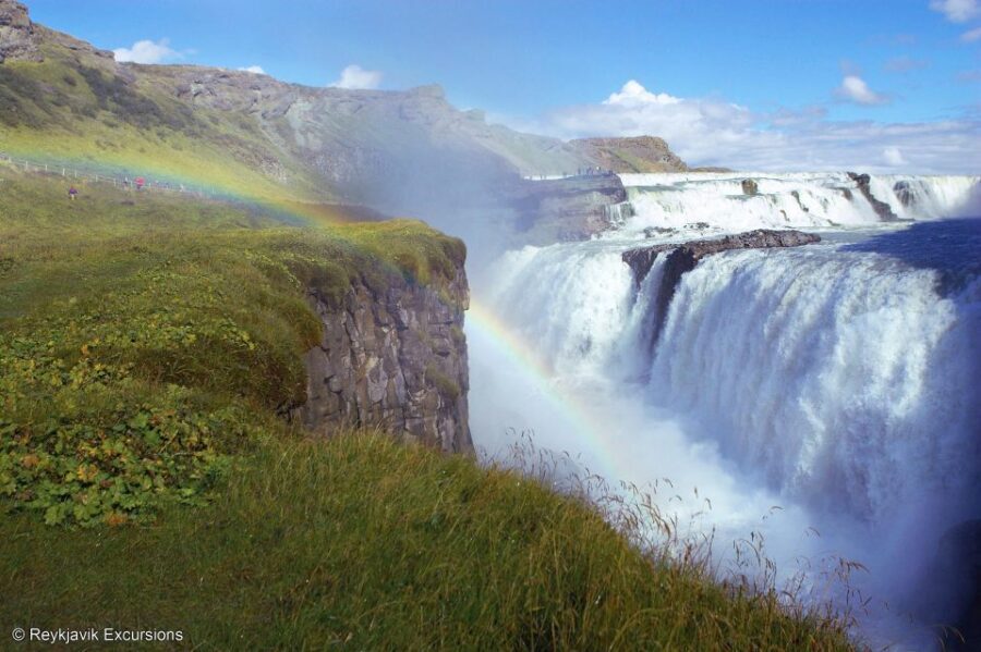 Reykjavik: Golden Circle Tour and Blue Lagoon Admission - The day plan: Golden Circle first, Blue Lagoon after