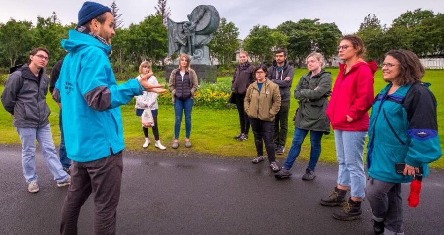 Reykjavik: Guided Folklore Walking Tour - Kirkjugarðurinn Suðurgötu graveyard stop: ghosts with a real setting