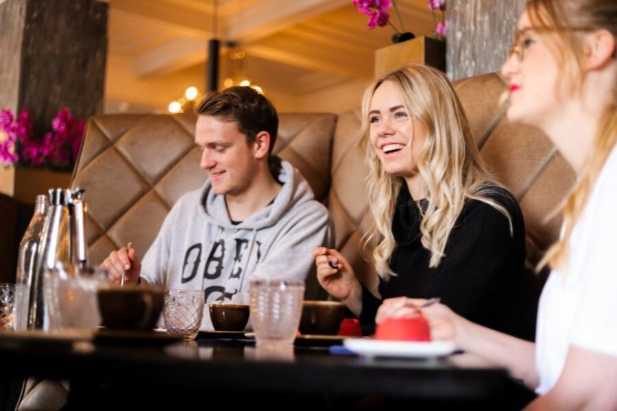 Reykjavik: Guided Foodie Walking Tour with 6 Tastings - Key takeaways before you go
