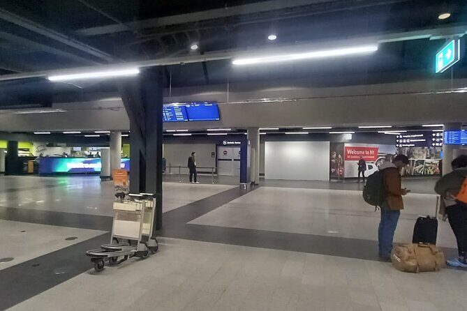 Reykjavik Iceland: Private Transfer to/from Keflavik Airport KEF - Why this KEF transfer is such a practical upgrade