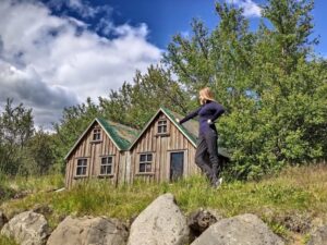Reykjavik: Lava Cave, Hot Springs, and Waterfalls Tour - Reykjavik pickup and the morning rhythm (8:30–9:00)