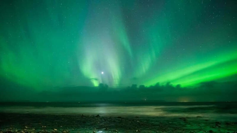 Reykjavik: Northern Lights Adventure Tour with Hot Chocolate - Key things that make this Northern Lights tour worth your attention