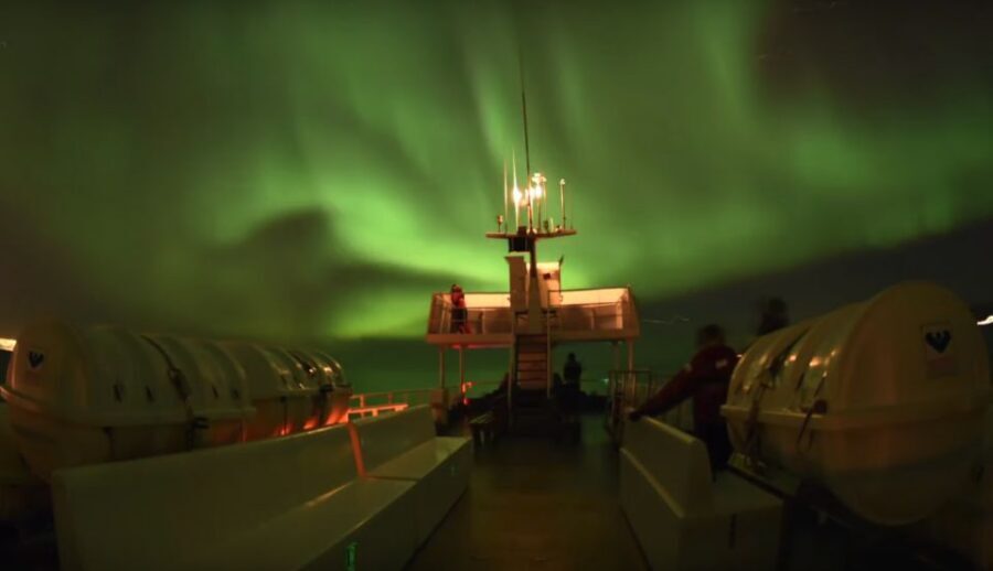 Reykjavík: Northern Lights Cruise - Northern Lights from the water: why this cruise works