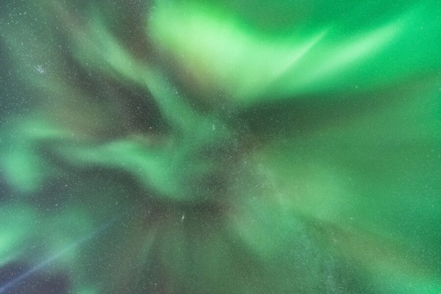 Reykjavik: Northern Lights Group Tour with Photos - How your guide turns aurora spotting into a photo plan