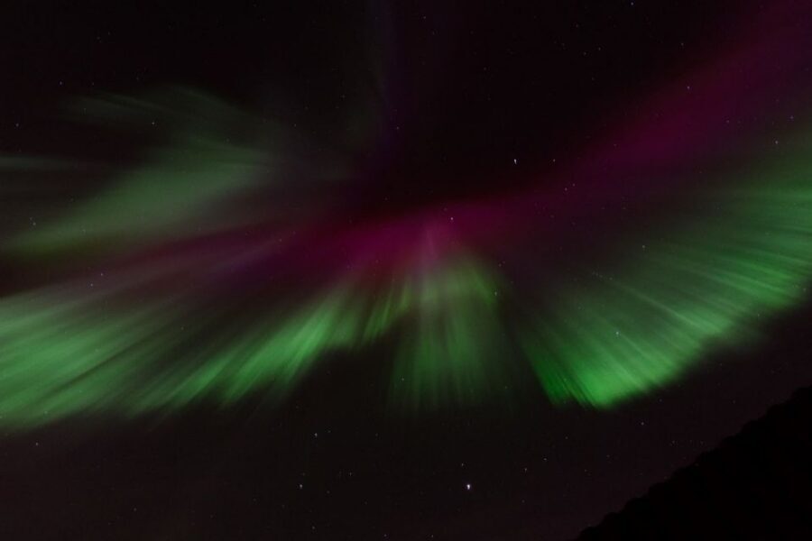 Reykjavik: Northern Lights Motor Yacht Cruise - Onboard Experience: Crew Talk, Blankets, Drinks, and Wi‑Fi