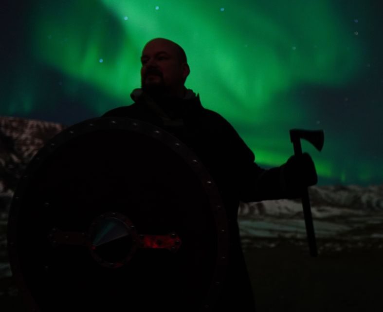 Reykjavik: Northern Lights Tour w/Pro Photos - Small Group - Viking costumes and replica weapons: more than a gimmick for your night photos