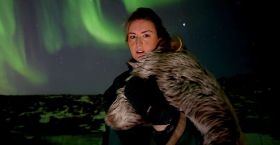 Reykjavik: Northern Lights Tour w/Pro Photos - Small Group - The pro-photo setup: what “high quality” means at night