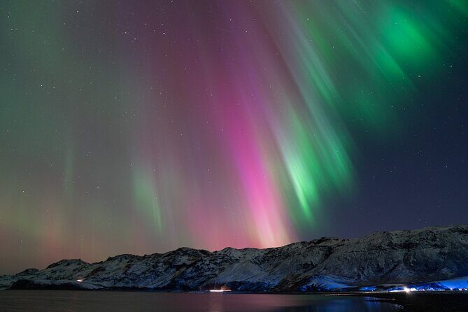 Reykjavik Northern Lights Tour with Professional Photographer - Why Reykjavik aurora success depends on leaving the city