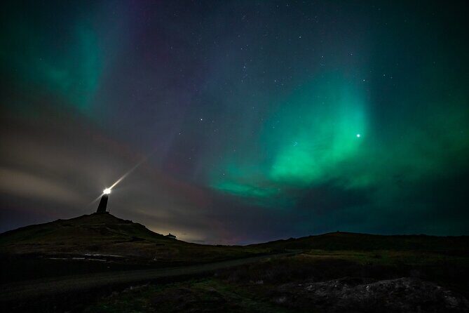 Reykjavik Northern Lights Tour with Professional Photographer - How the photographer approach changes your results