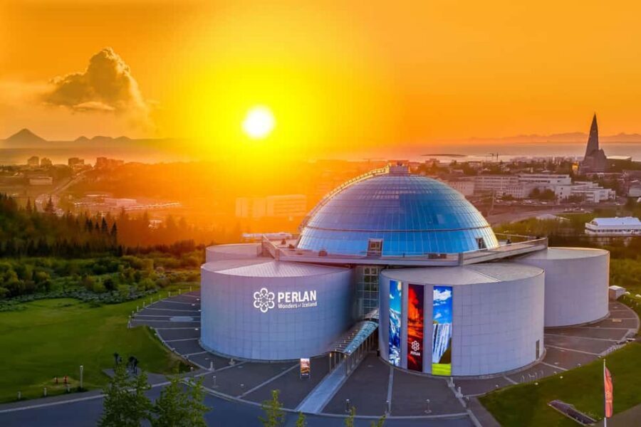 Reykjavik: Perlan Museum Wonders of Iceland Entrance Ticket - The indoor ice cave: where glaciers stop being abstract