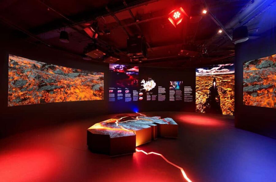 Reykjavik: Perlan Museum Wonders of Iceland Entrance Ticket - 360° observation deck and the revolving restaurant view