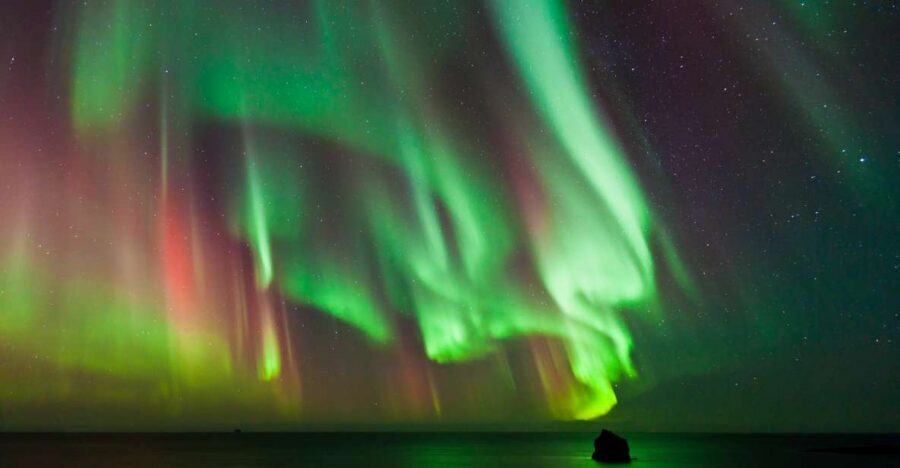 Reykjavik: Premium Northern Lights Tour with Free Photos - Why This Northern Lights Tour Works Better Than Random Lookouts