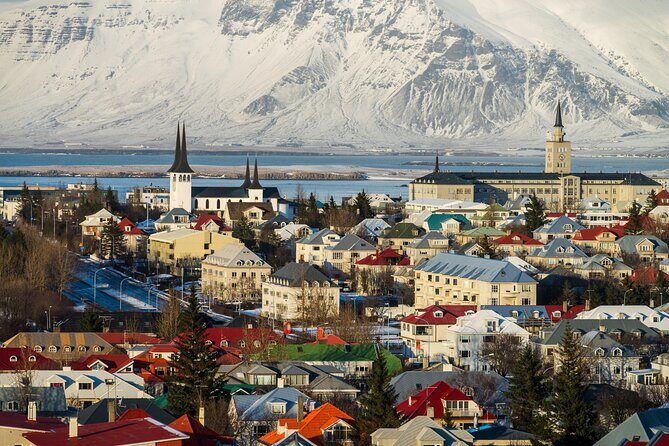 Reykjavik Scavenger Hunt and Highlights Self Guided Audio Tour - Weather, timing, and the tech rules that matter