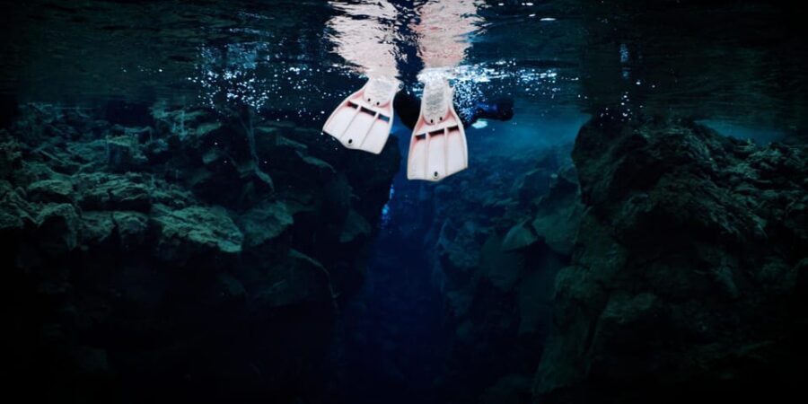 Reykjavík: Silfra Fissure Snorkeling between Two Continents - Practical tips to stay warm and calm