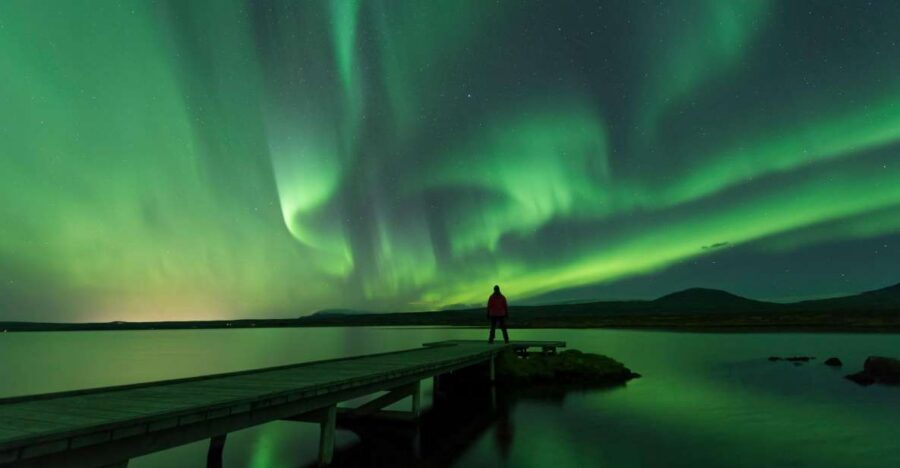 Reykjavik: Small Group Northern Lights Tour - The Ride Out: Warm Bus, Blankets, and Darker Air