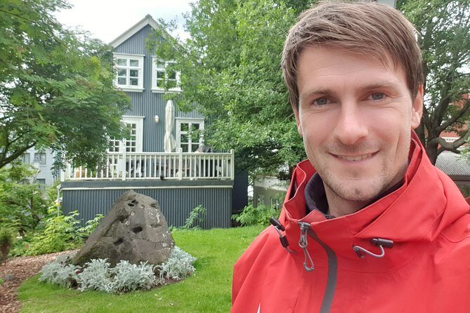 Reykjavík Small group Walking Tour - by CityWalk - Weather-proof comfort: walking in Iceland without suffering