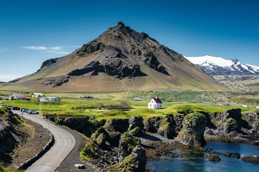 Reykjavik: Snæfellsnes Day Trip with Vatnshellir Lava Cave - Búðakirkja Black Church and the black sand coast time