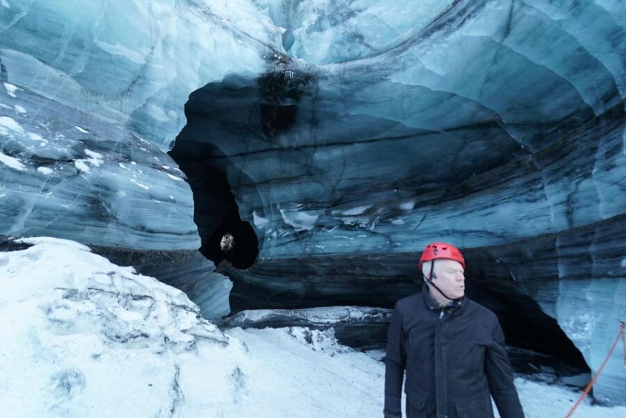 Reykjavik: South Coast and Katla Ice Cave Small Group Tour - The off-road push toward Katla glacier