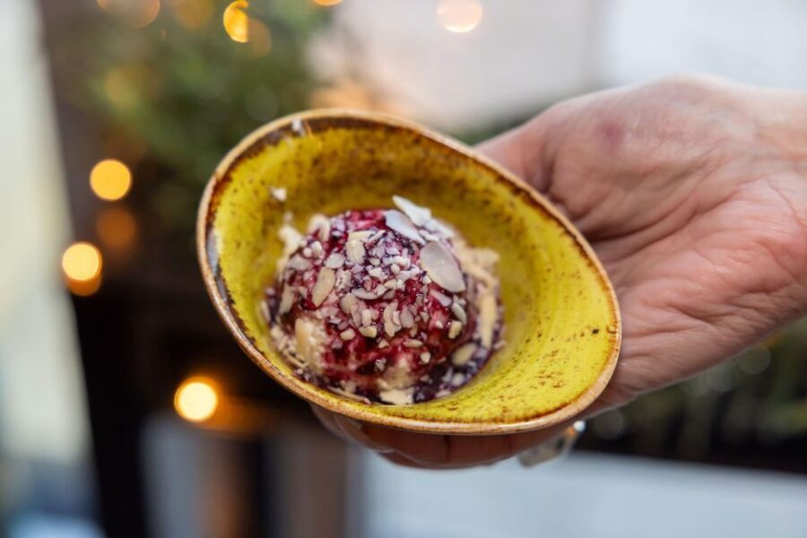 Reykjavik: The Icelandic Sweet Tooth Tour - Icelandic sweets make a smart walk in Reykjavik