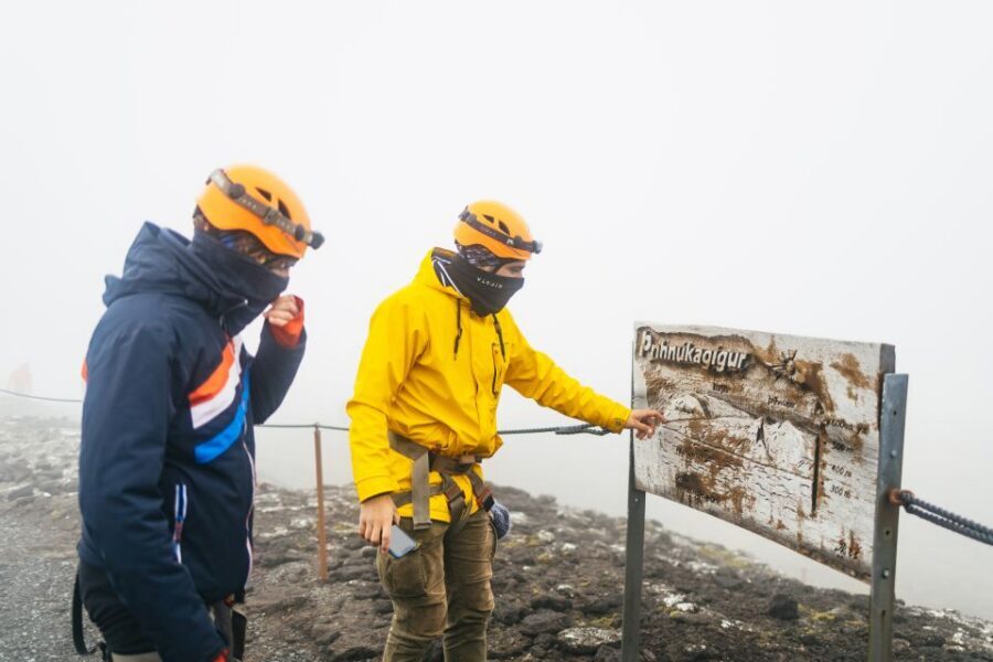 Reykjavik: Thrihnukagigur Volcano Guided Hiking Day Trip - The crater descent: helmets, harnesses, and the slow 10-minute change of worlds