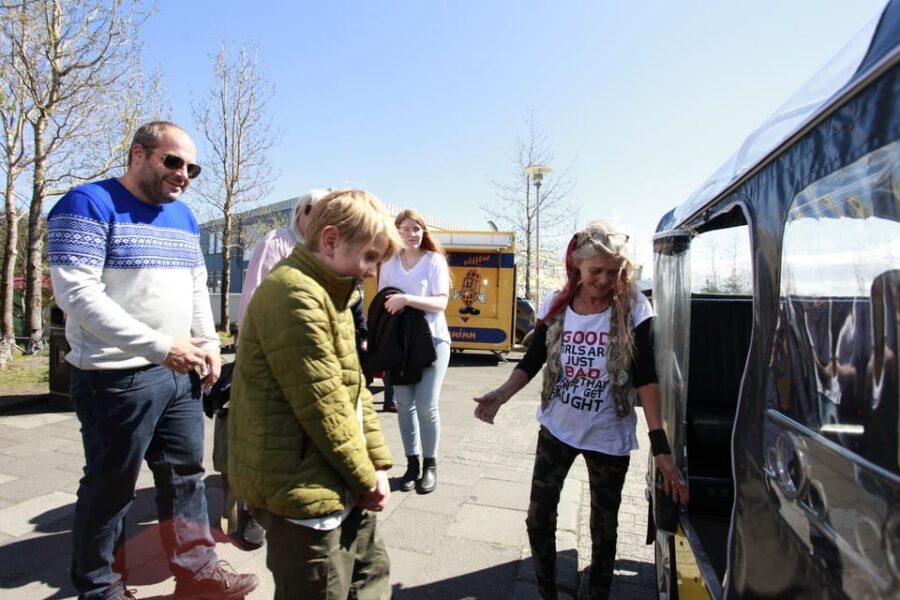 Reykjavík Tuk Tuk Tour - Meeting the Tuk-tuk: Seats, Weather Comfort, and Group Size