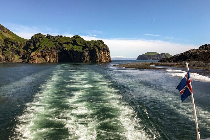 Reykjavik – Westman Islands (Bus transfer to Landeyjahöfn)