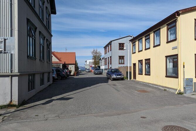 Self-Guided Tour of Ísafjörður: Art, History, and Architecture - Sjúkrahúsið Old Hospital: Preserved Architecture You Can Walk Past Slowly
