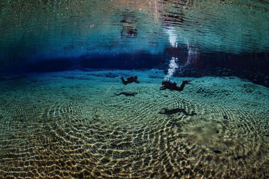 Silfra: Diving Between Tectonic Plates - Dry suits and 2°C water: staying warm and buoyant