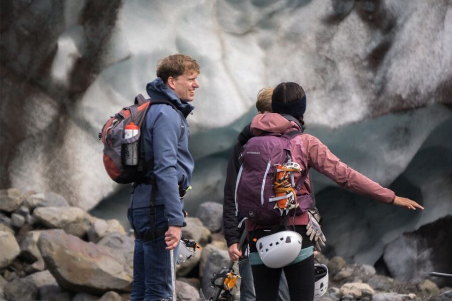 Skaftafell: Extra Small Group Glacier Adventure - Photos and unforgettable ice moments (and how not to rush them)