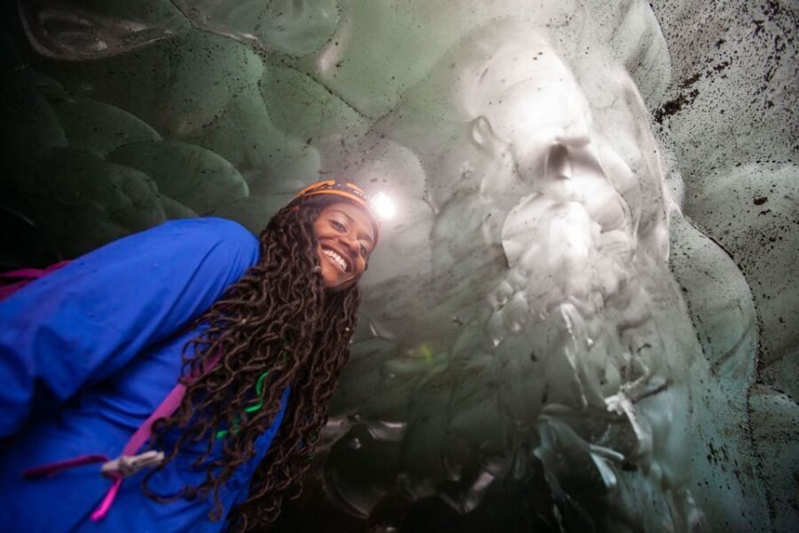 Skaftafell: Ice Cave Experience - Weather and warmth: why your ice cave day can flex