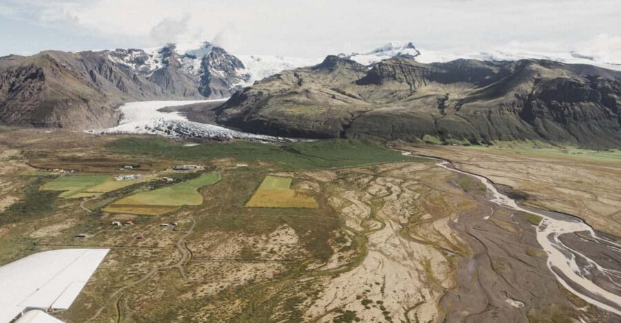 Skaftafell Nature Reserve: Highlights Scenic Airplane Tour - Skaftafell Terminal: Finding the Private Airport and Settling In