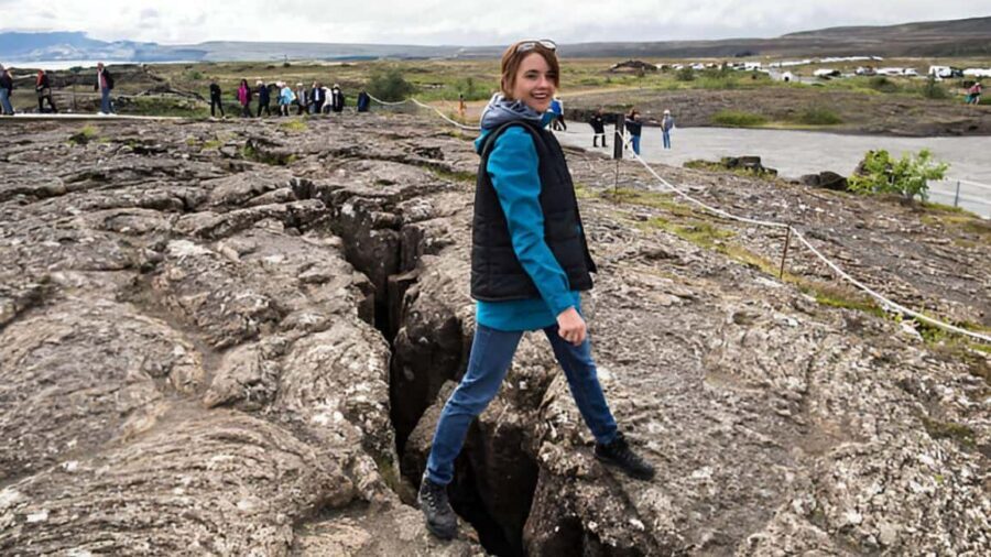 Small Group: Golden Circle & Friðheimar Visit From Reykjavik - Pacing, comfort, and what to pack for a full 9-hour loop
