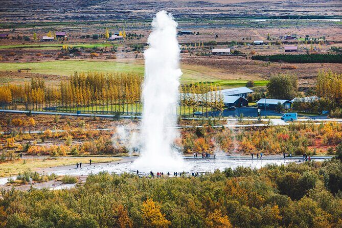 Small Group: Golden Circle Tour from Reykjavik Cruise Terminals - Stop 3: Geysir and the Strokkur eruption rhythm