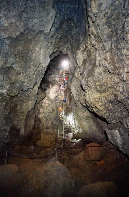 Snæfellsnes: Vatnshellir Lava Cave Tour