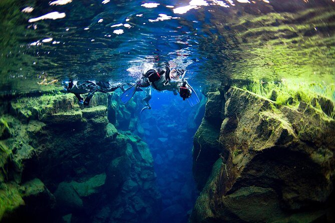 Snorkel the Silfra Fissure-Meet on Location (Free Photos & Cocoa) - Free underwater photos, plus cocoa: the keepsakes and the small risks