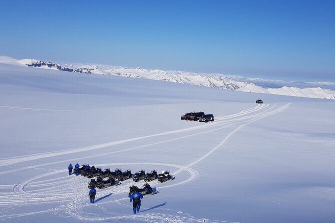 Snowmobile tour on Vatnajökull - Stop 2: Snowmobile across Vatnajökull’s ice wilderness