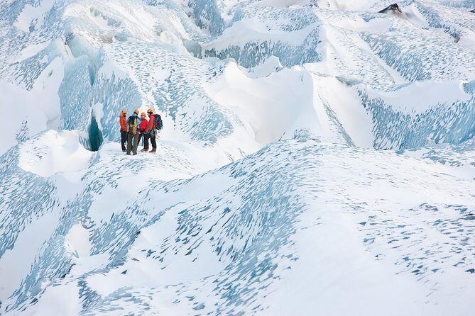 Sólheimajökull Glacier Hike & Ice Climbing Intro - Small Group - Pace, fitness, and the shoe reality check