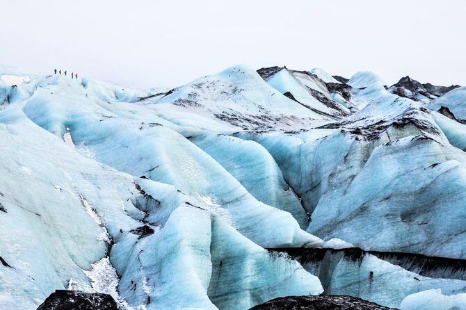 Sólheimajökull Glacier Hike & Ice Climbing Intro - Small Group - Group size and guide style: how you stay safe without losing fun