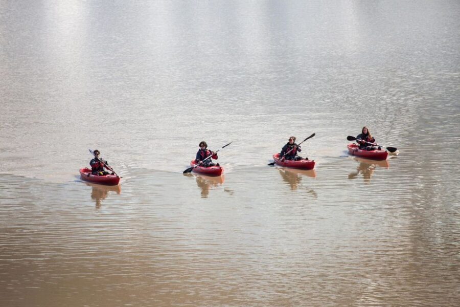 Sólheimajökull: Guided Kayaking Tour on the Glacier Lagoon - The short walk to the lagoon: where wet feet can happen