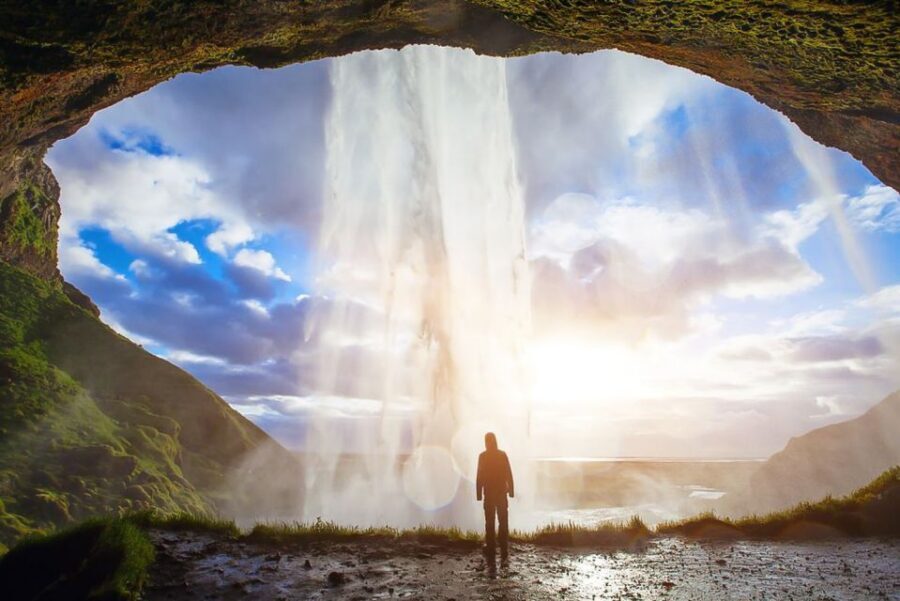 South Coast Classic: Full-Day Tour from Reykjavik - Guides, audio, and the onboard comfort that helps a long day work